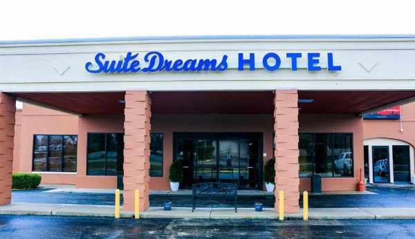 Suite Dreams Hotel image 11