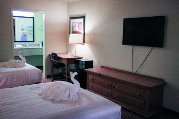 Suite Dreams Hotel image 19