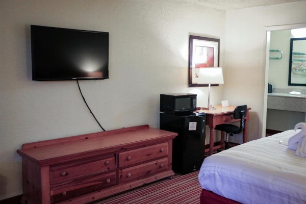 Suite Dreams Hotel image 22