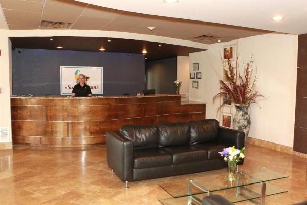 Suite Dreams Hotel image 26